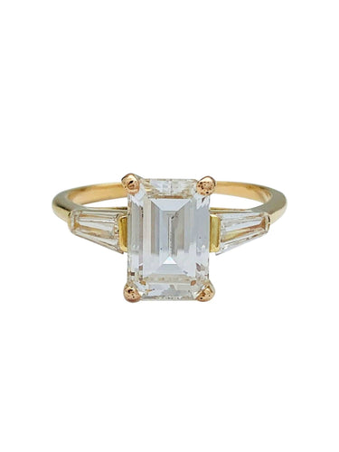 Bague 52 Bague diamant taille émeraude 2 carats, or jaune. 58 Facettes 30566