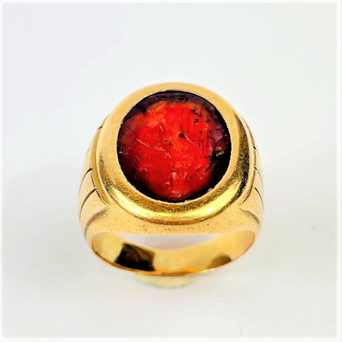 Bague Bague Chevalière Cornaline Rouge Gravée Or jaune 58 Facettes 20400000643