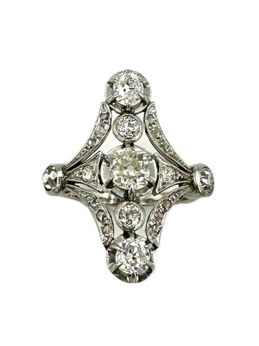 Bague 55 Bague Art-Deco, or, platine et diamants 58 Facettes