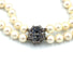Collier Collier double rangs perles, fermoir or blanc et diamants 58 Facettes
