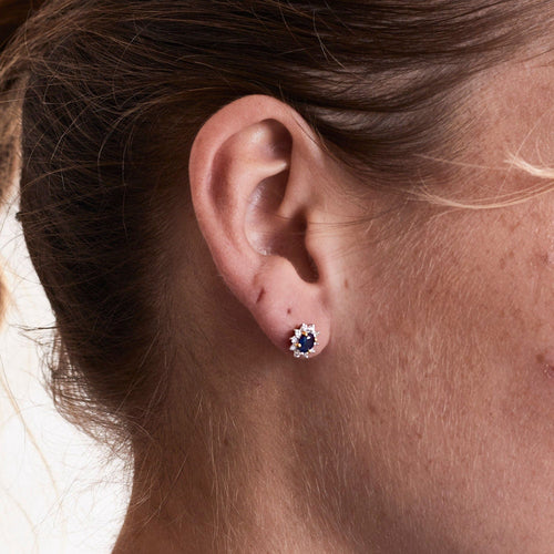 Boucles d'oreilles Boucles d'oreilles saphirs diamants forme marguerite 58 Facettes