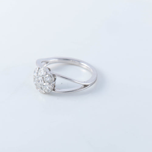 Bague 52 Bague or blanc diamants modèle marguerite 58 Facettes