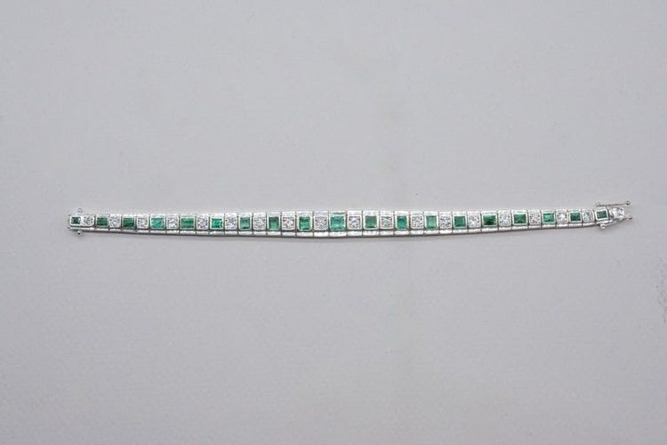 Bracelet Bracelet Art-déco Or blanc Diamants Emeraudes 58 Facettes