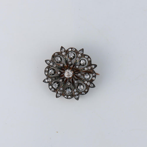 Broche Broche en or, argent 58 Facettes