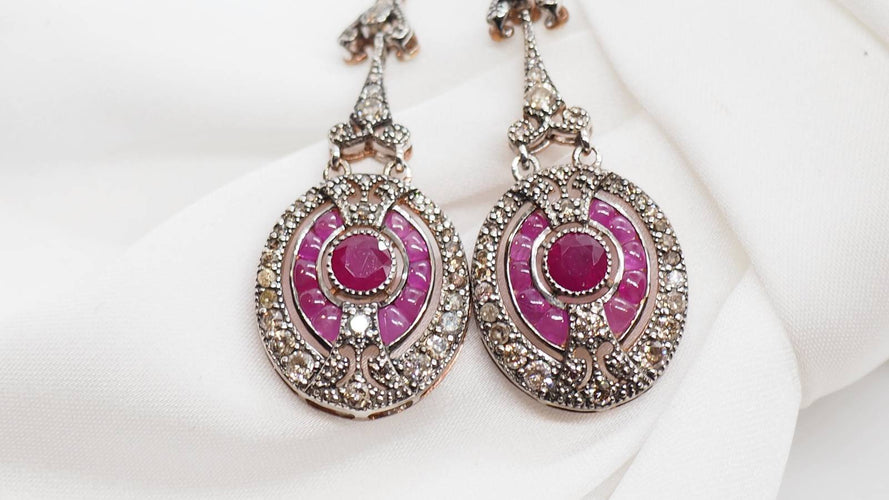 Boucles d'oreilles Boucles d'oreilles en or rose et argent, rubis et diamants 58 Facettes 30351