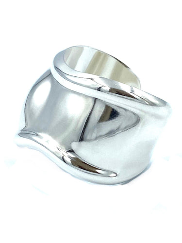 Bracelet Tiffany’s. Elsa Peretti. Bracelet manchette Bone small 58 Facettes