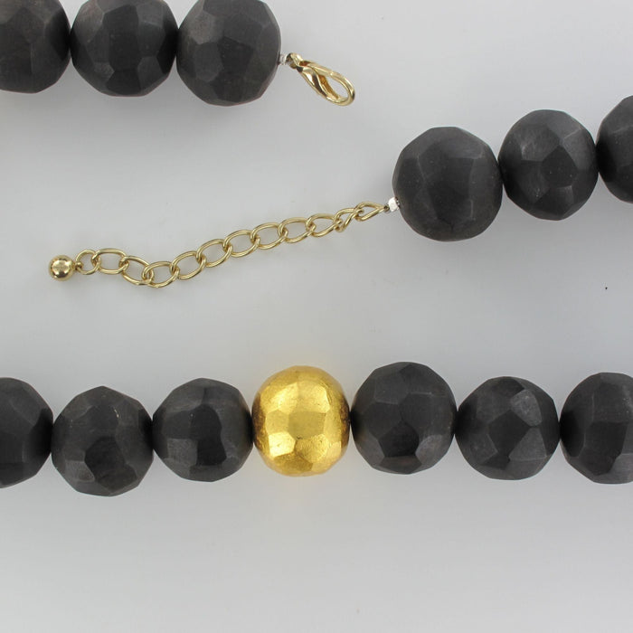 Collier Collier perles facettées en ébène et feuilles d'or 58 Facettes EBEC2