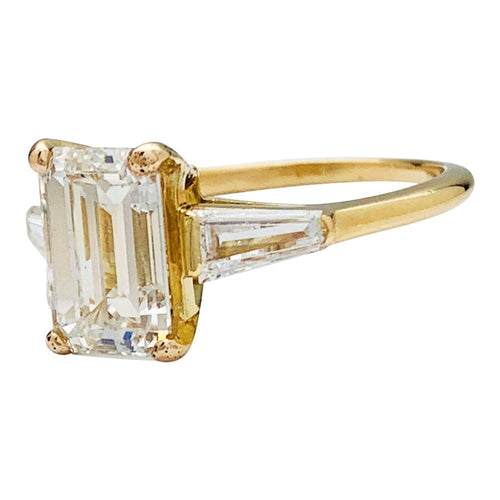Bague 52 Bague diamant taille émeraude 2 carats, or jaune. 58 Facettes 30566