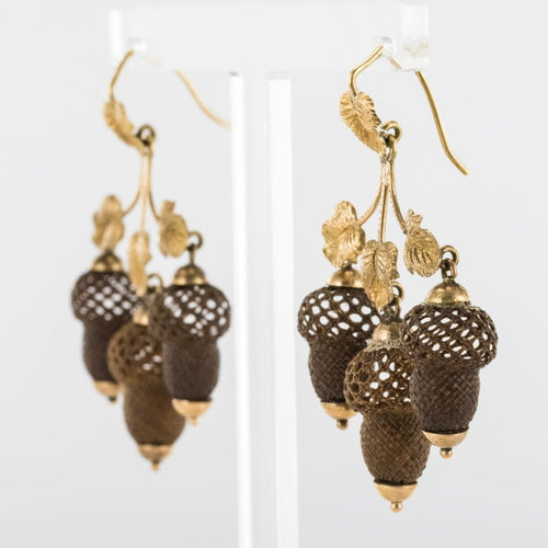 Boucles d'oreilles Boucles d'oreilles anciennes feuilles et glands cheveux 58 Facettes 19-072