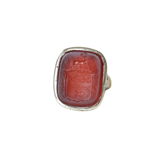 Bague 52 Bague chevalière intaille héraldique sardoine 58 Facettes